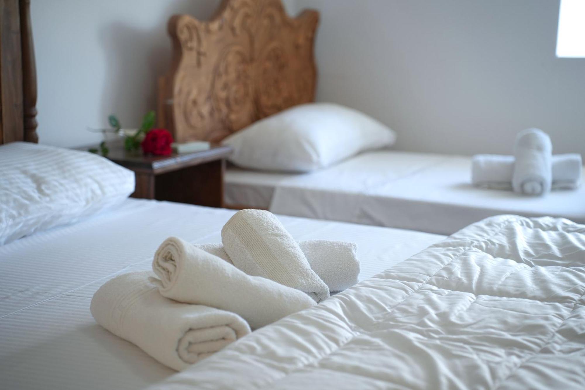 Guri Guesthouse Гірокастра Екстер'єр фото