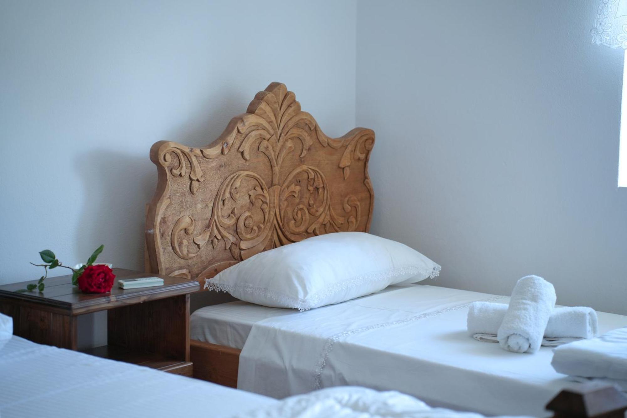 Guri Guesthouse Гірокастра Екстер'єр фото