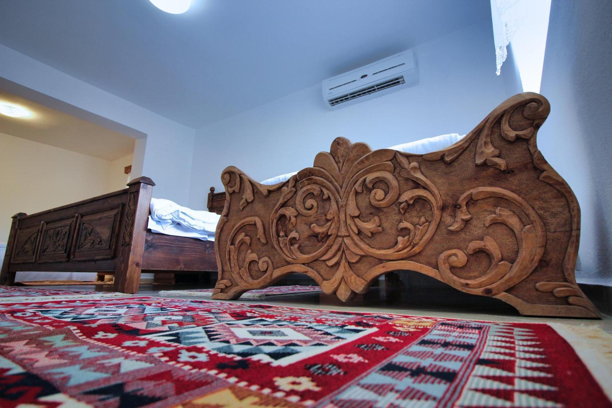 Guri Guesthouse Гірокастра Екстер'єр фото