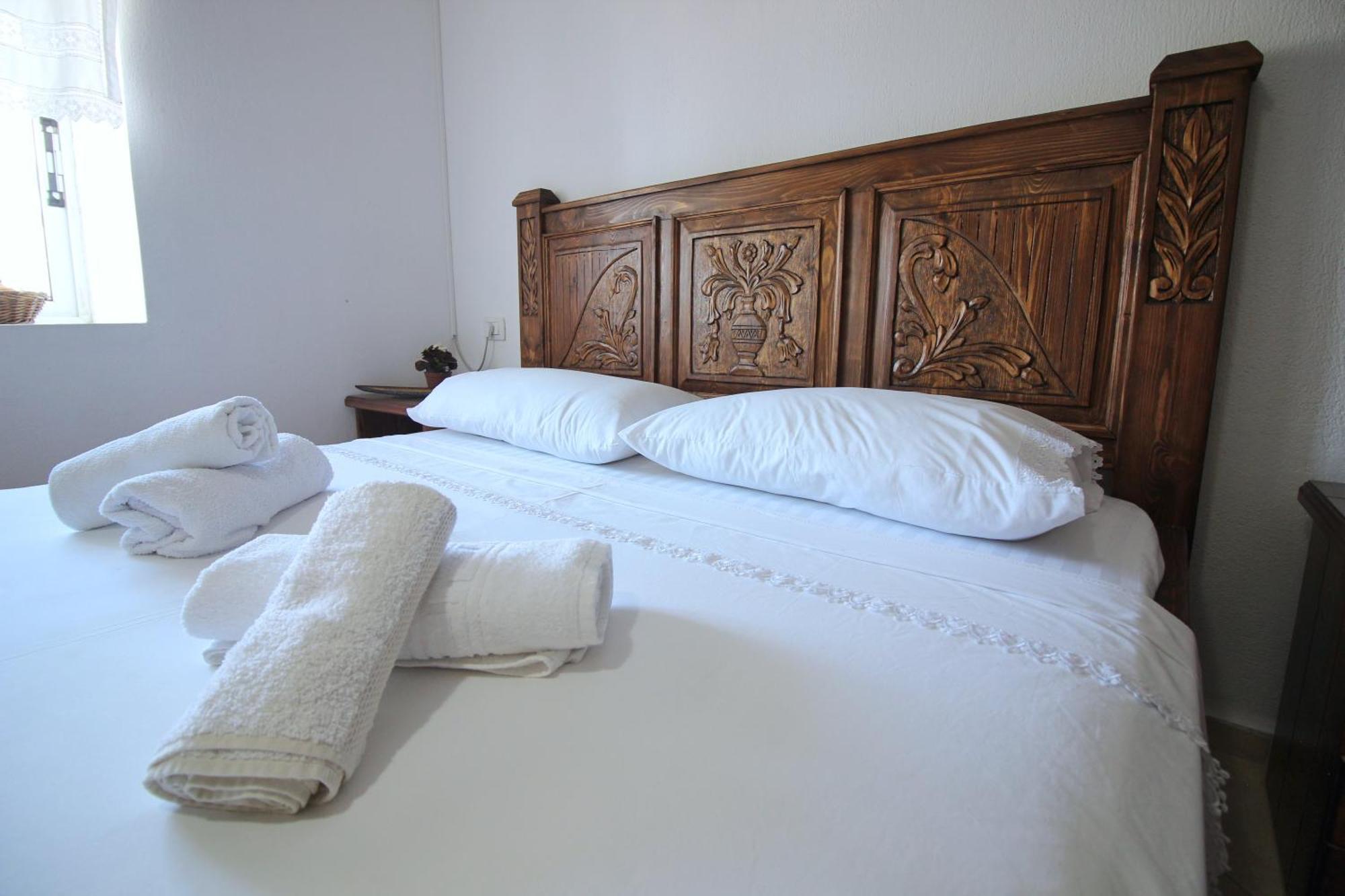 Guri Guesthouse Гірокастра Екстер'єр фото