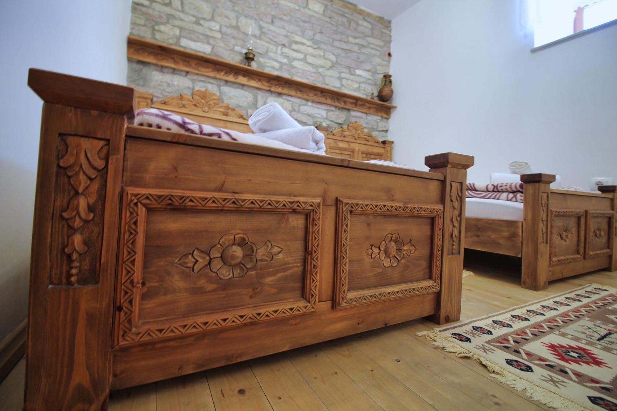 Guri Guesthouse Гірокастра Екстер'єр фото